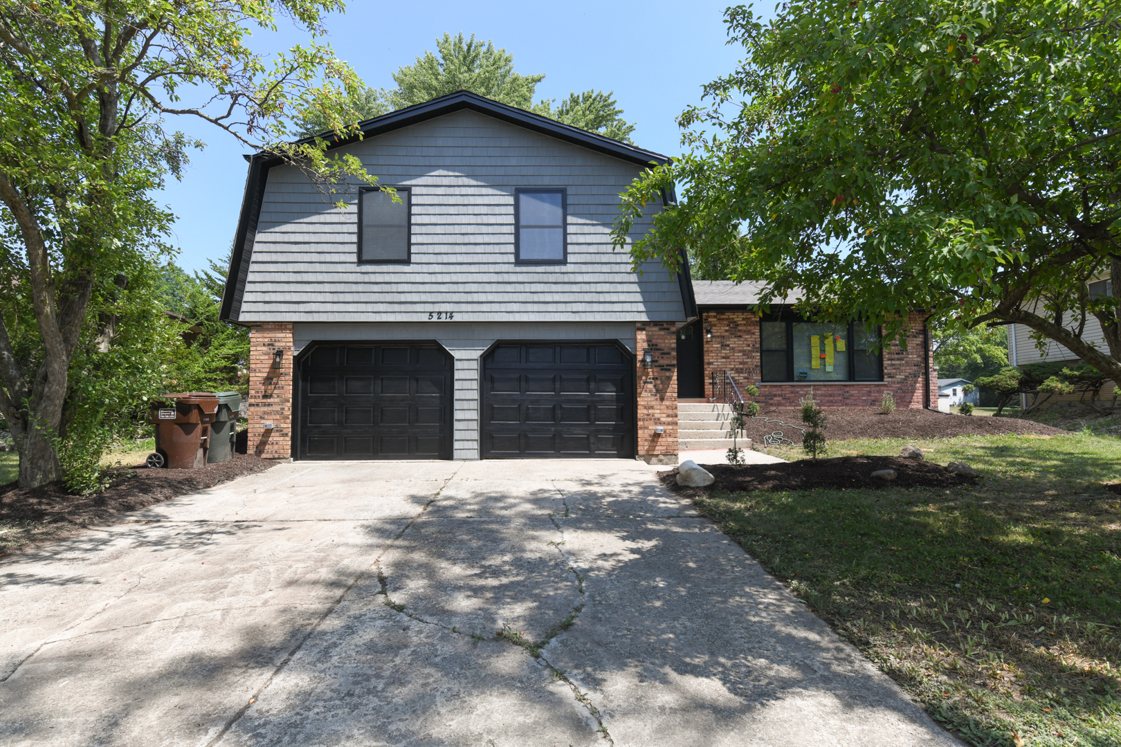 5214 Imperial Drive, Richton Park, IL 60471