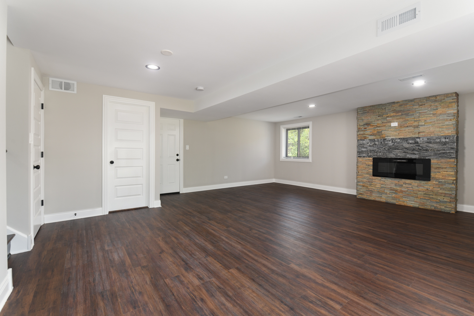 5214 Imperial Drive, Richton Park, IL 60471