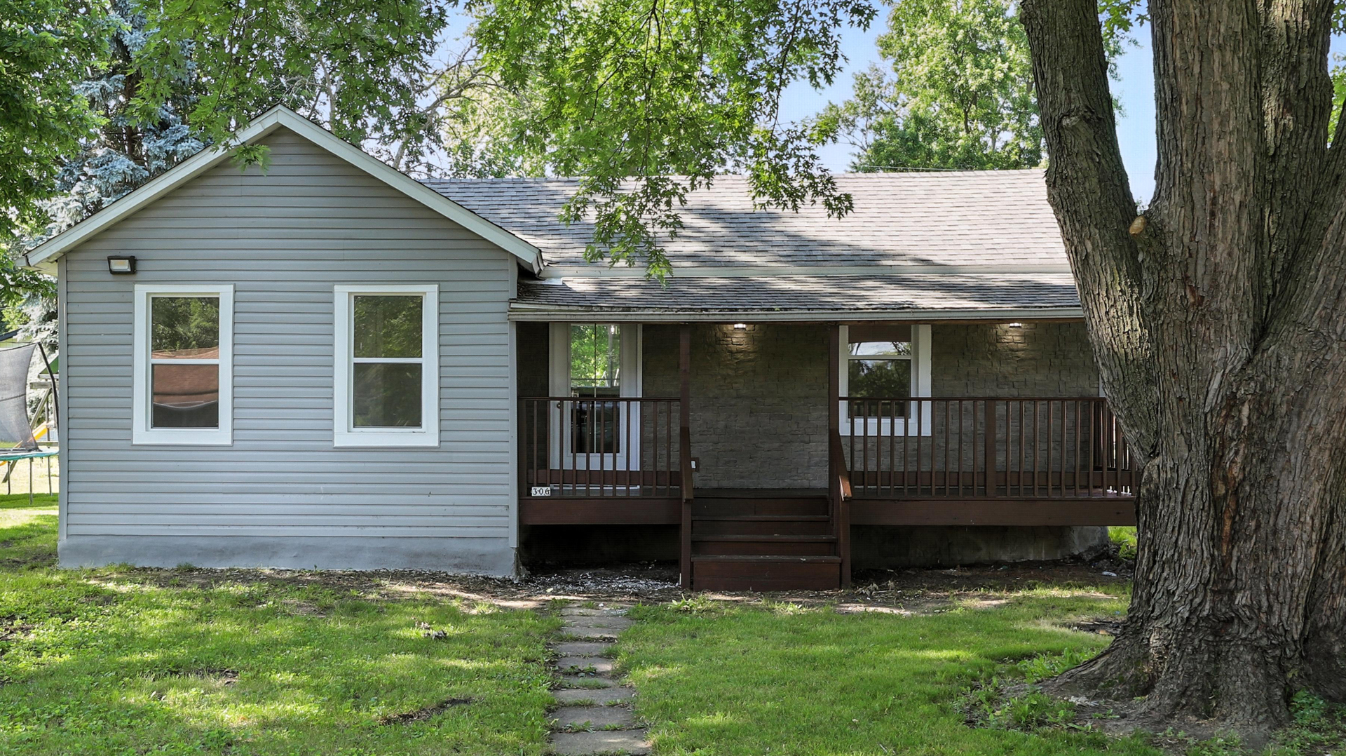 306 E Martin Street, Forrest, IL 61741
