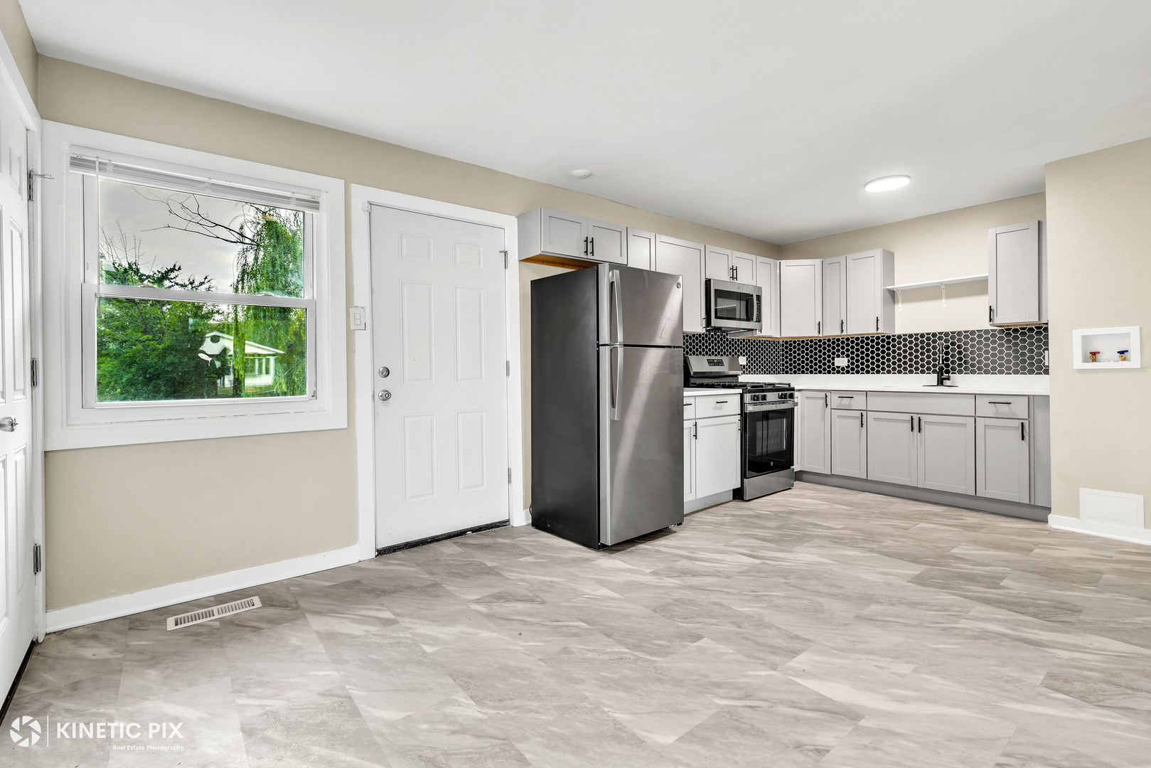 1954 Concord Drive, Chicago Heights, IL 60411