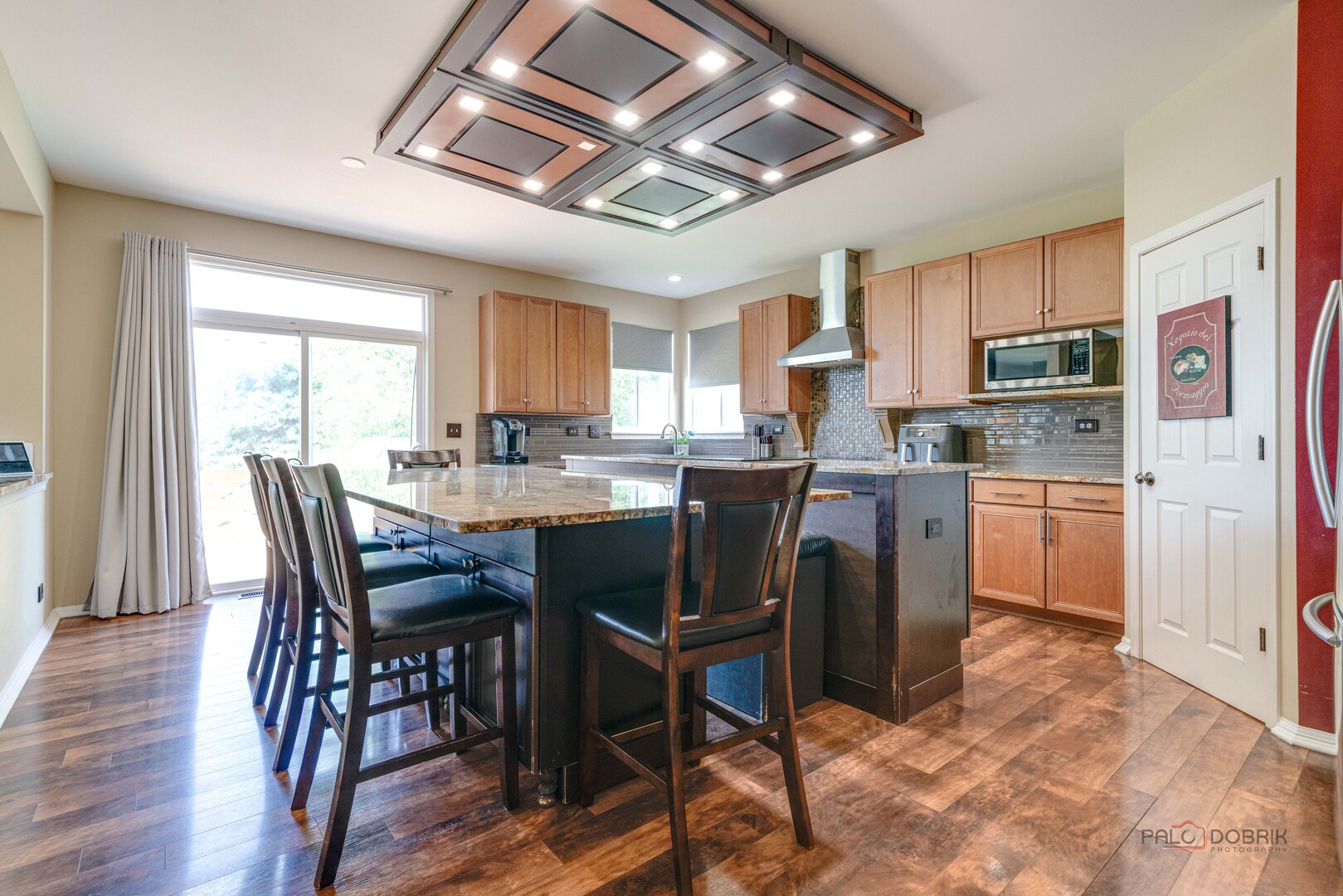 337 W Biros Lane, Round Lake, IL 60073