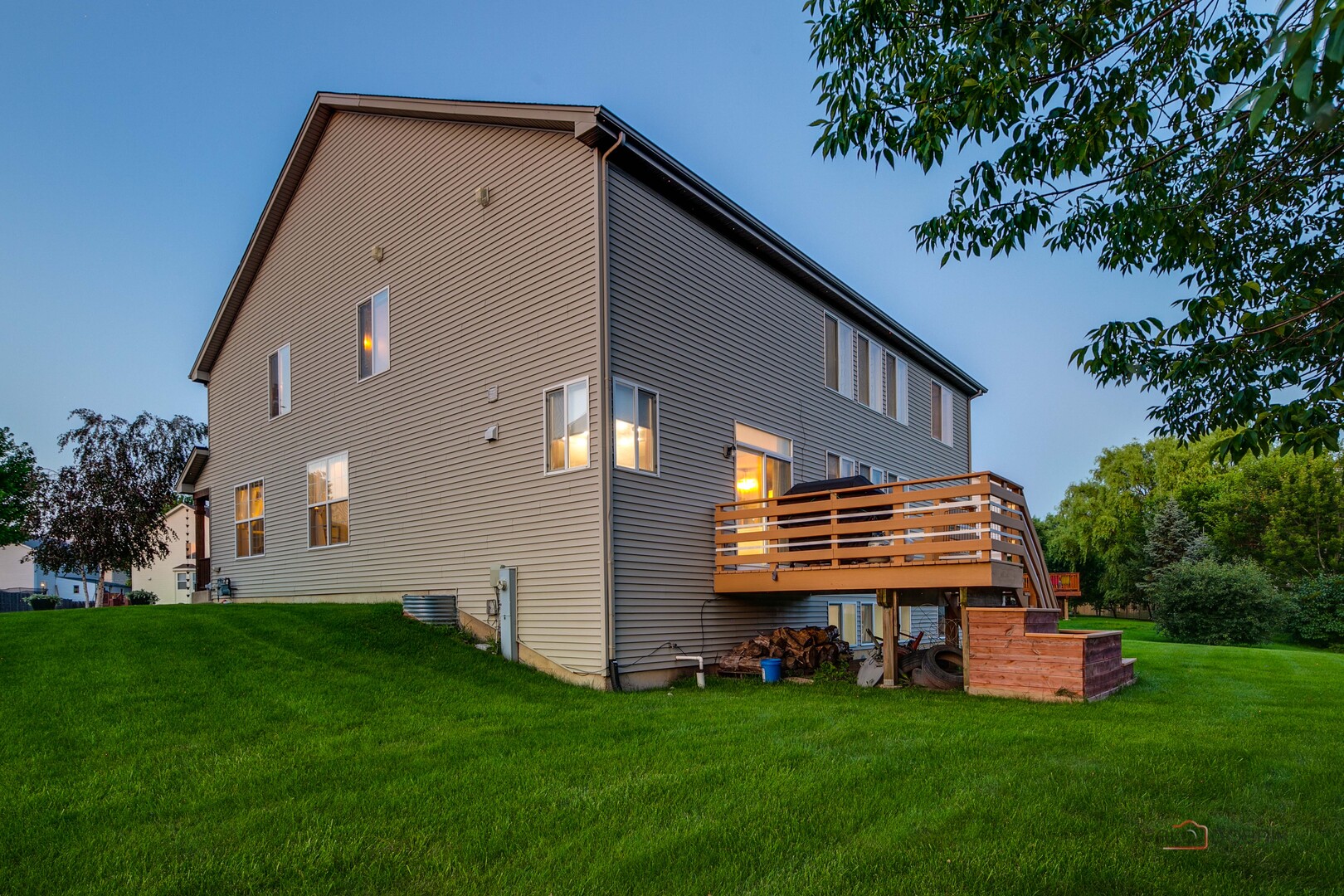 337 W Biros Lane, Round Lake, IL 60073