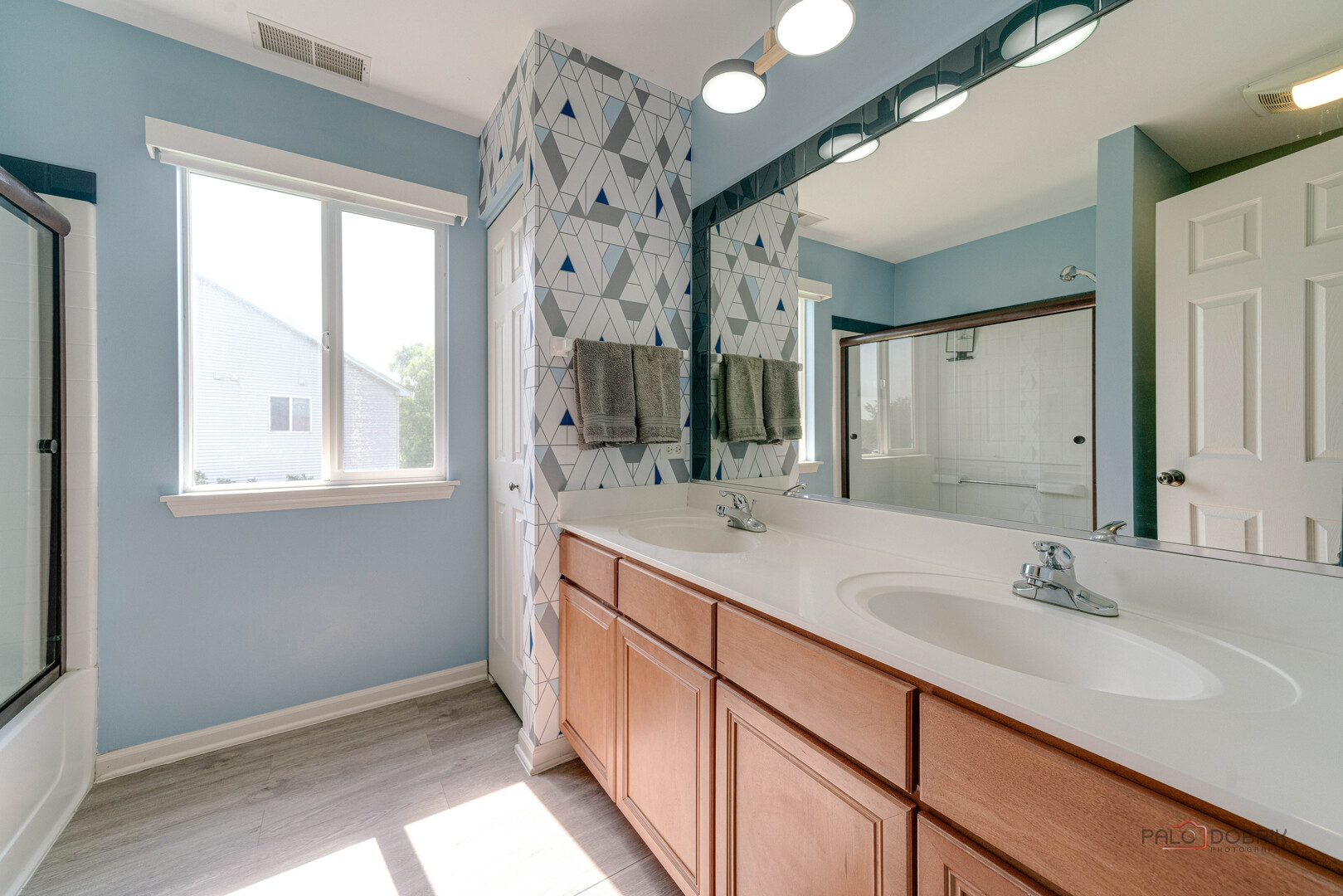 337 W Biros Lane, Round Lake, IL 60073