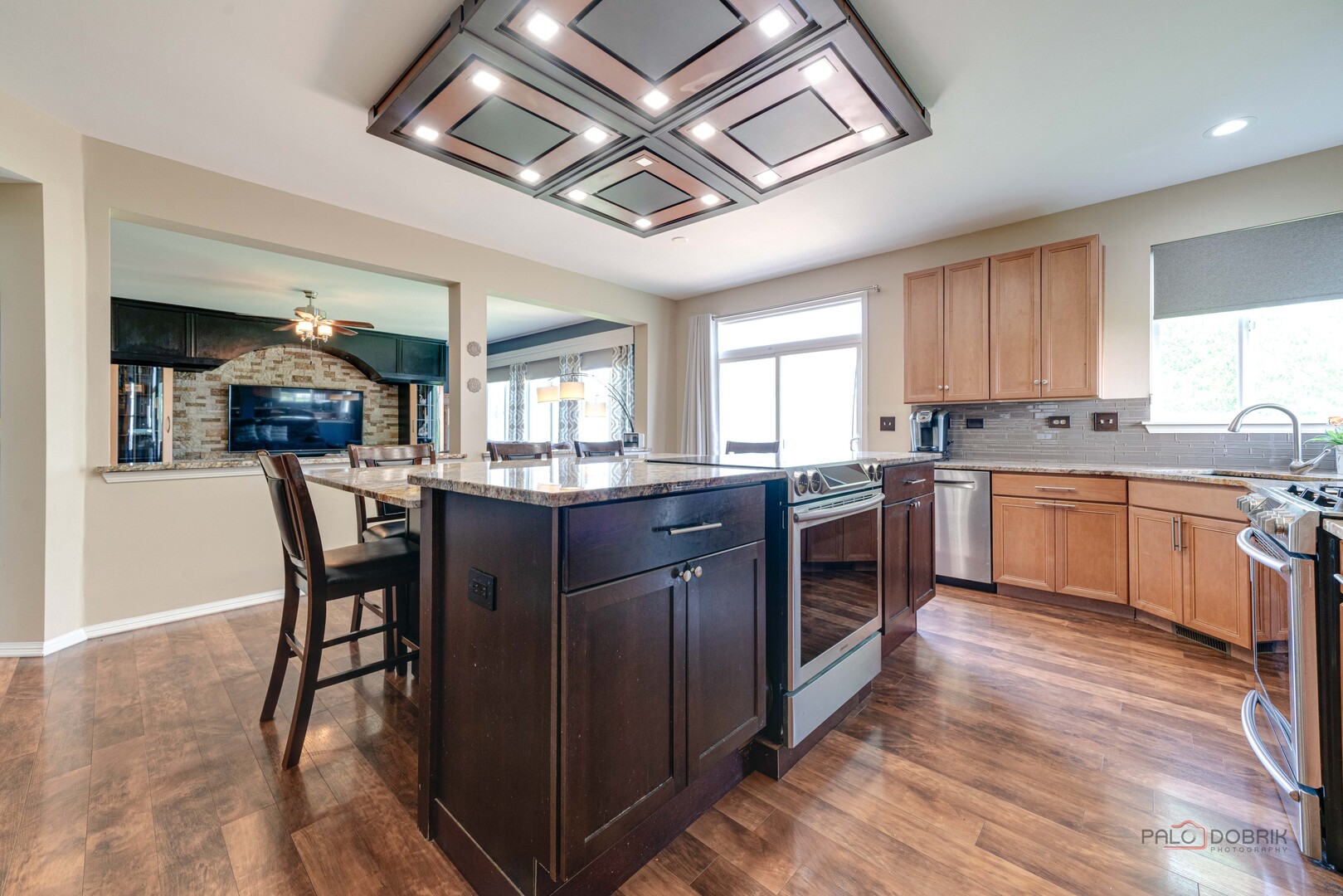 337 W Biros Lane, Round Lake, IL 60073