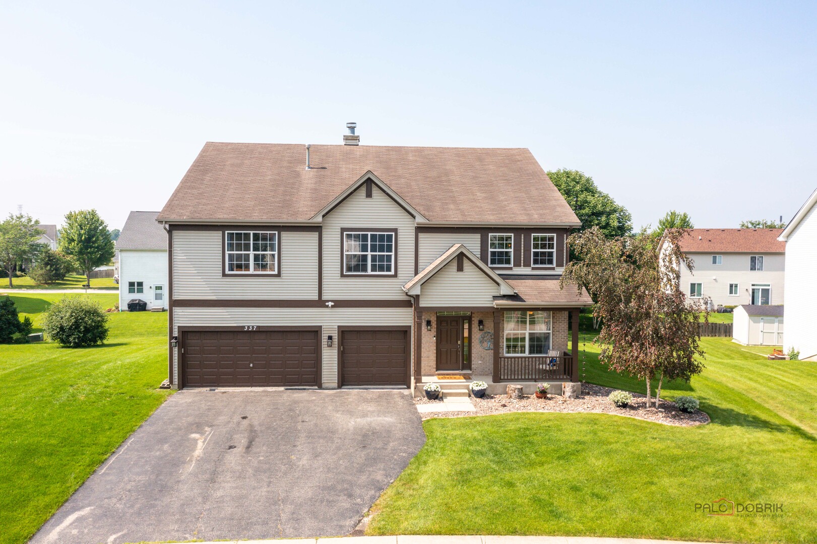 337 W Biros Lane, Round Lake, IL 60073