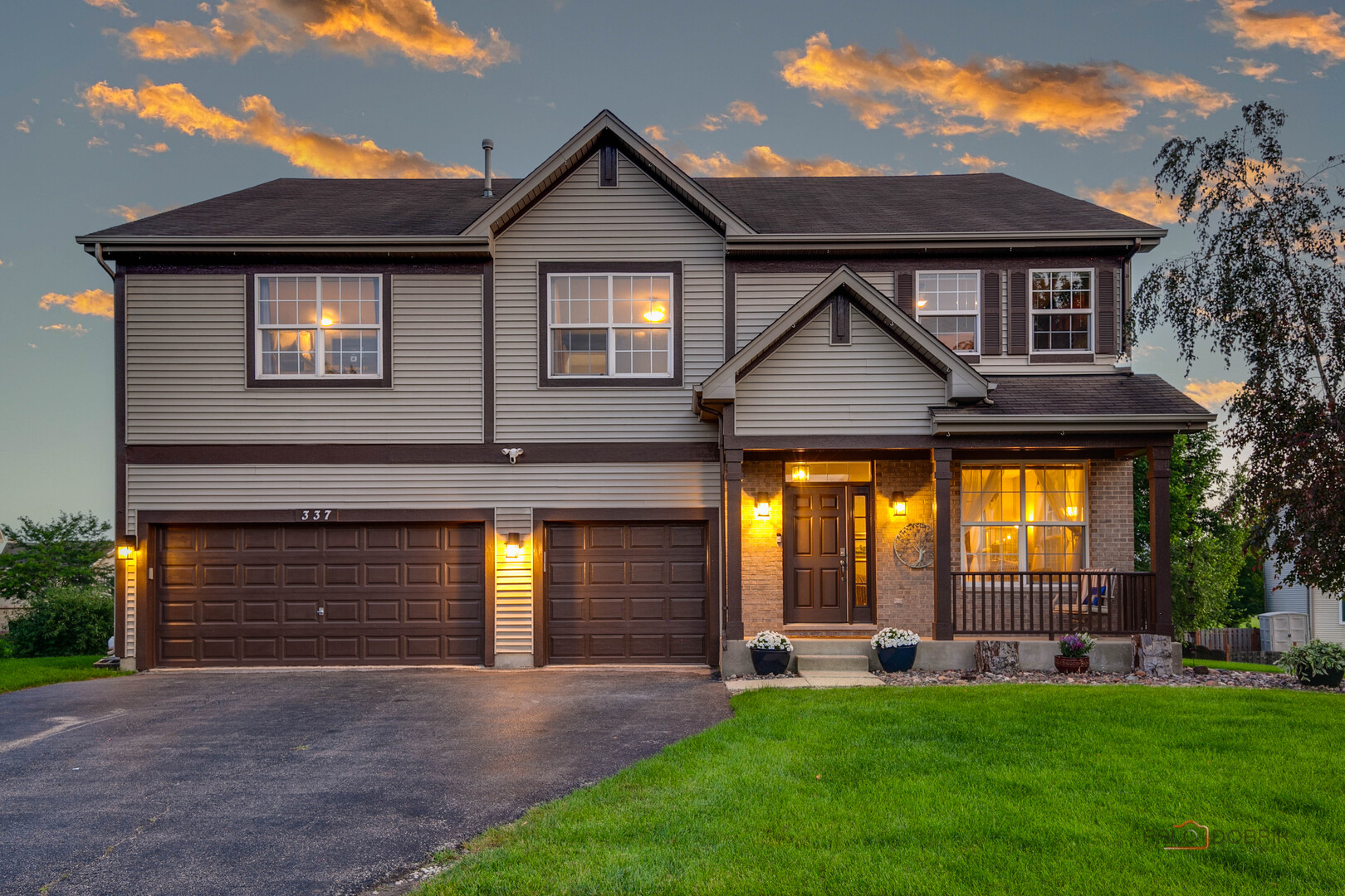 337 W Biros Lane, Round Lake, IL 60073