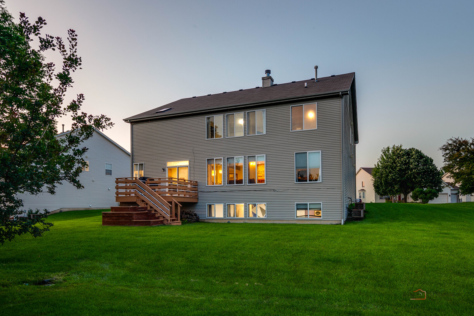 337 W Biros Lane, Round Lake, IL 60073