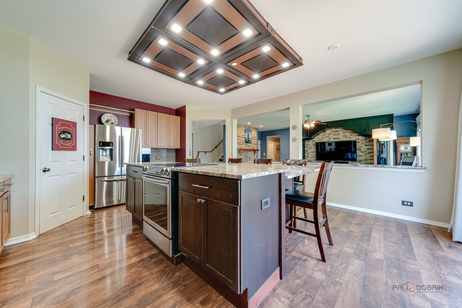 337 W Biros Lane, Round Lake, IL 60073