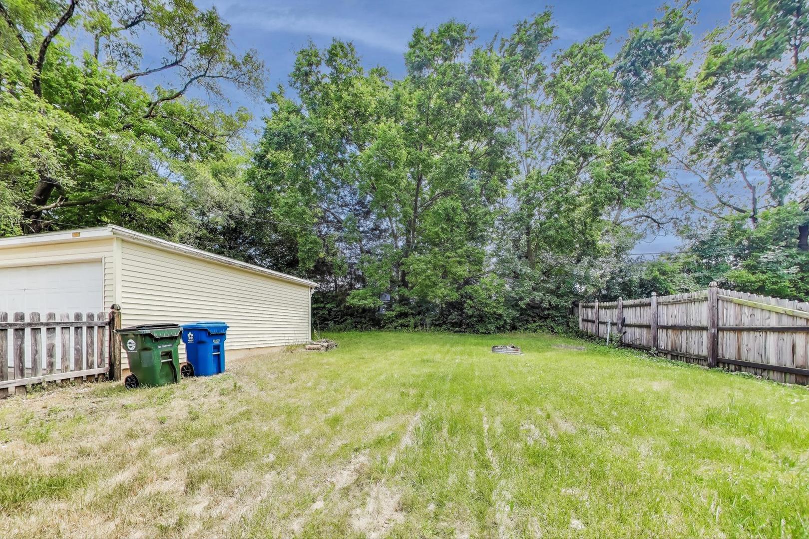 936 Sard Avenue, Aurora, IL 60506