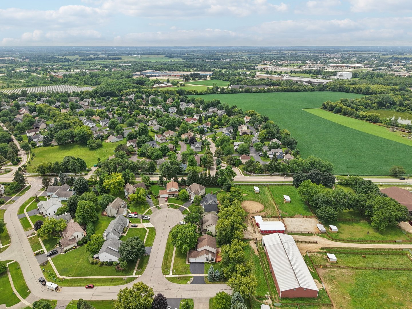 2101 Red Barn Court, Woodstock, IL 60098