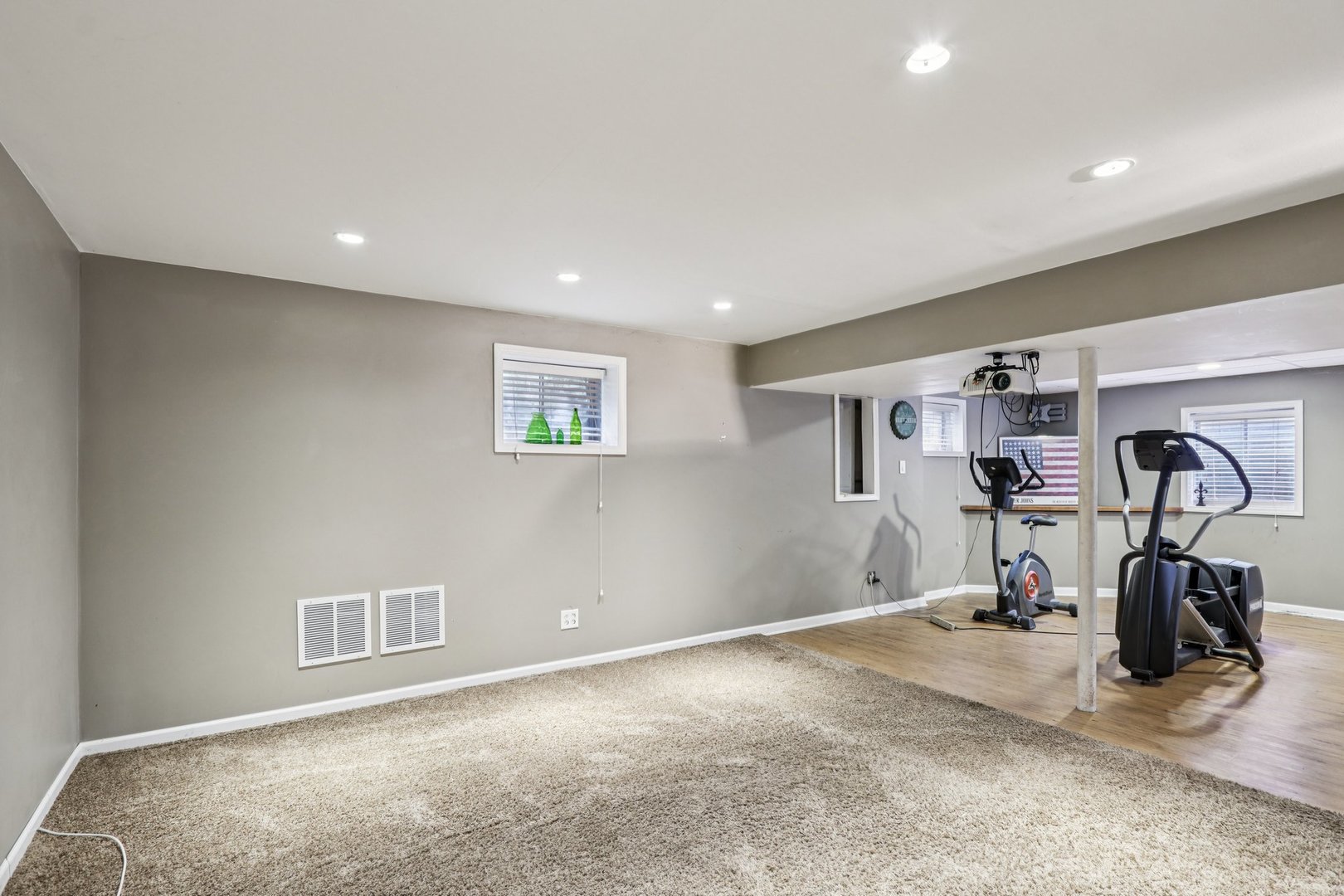 2101 Red Barn Court, Woodstock, IL 60098