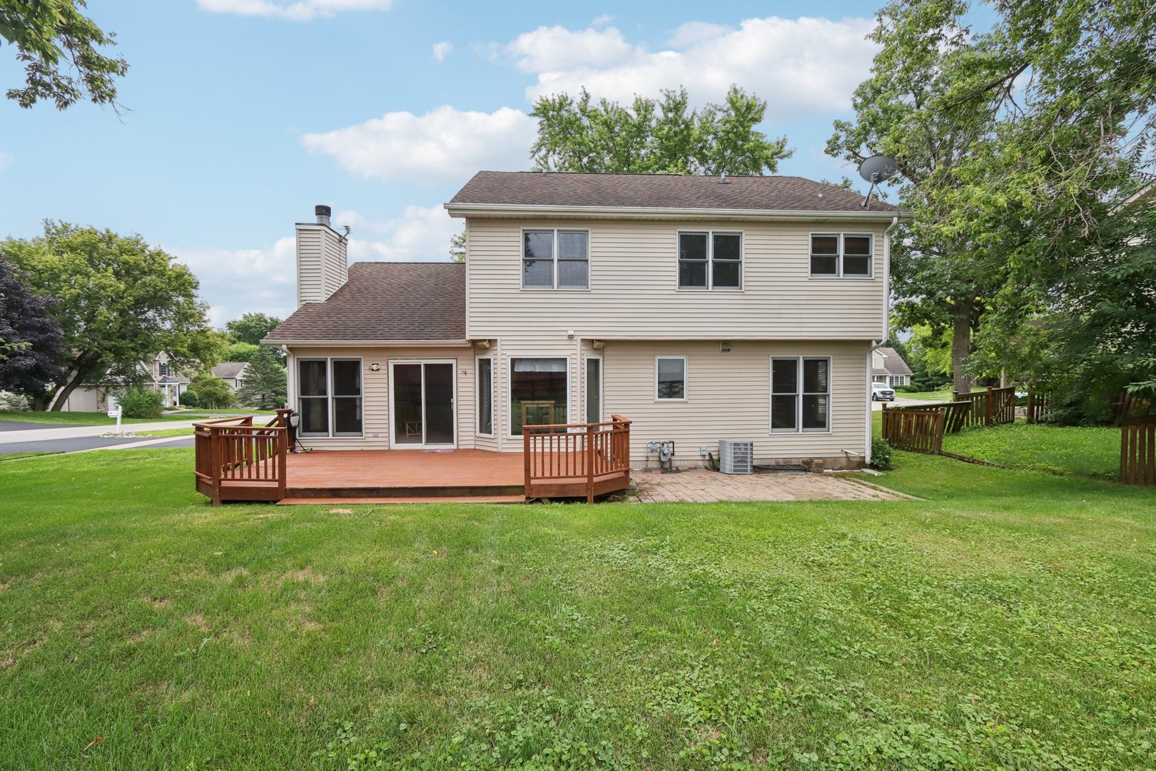 2101 Red Barn Court, Woodstock, IL 60098