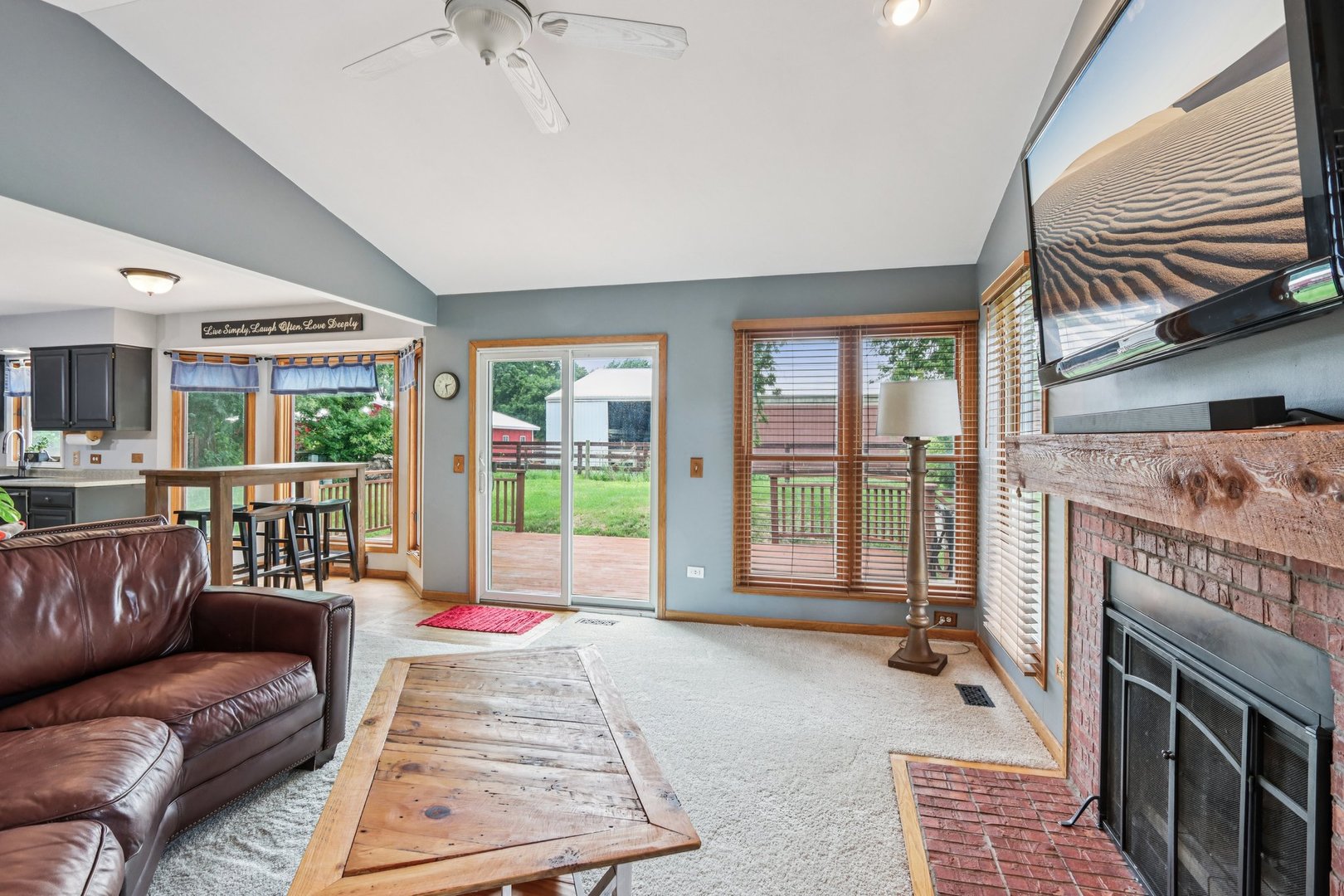 2101 Red Barn Court, Woodstock, IL 60098