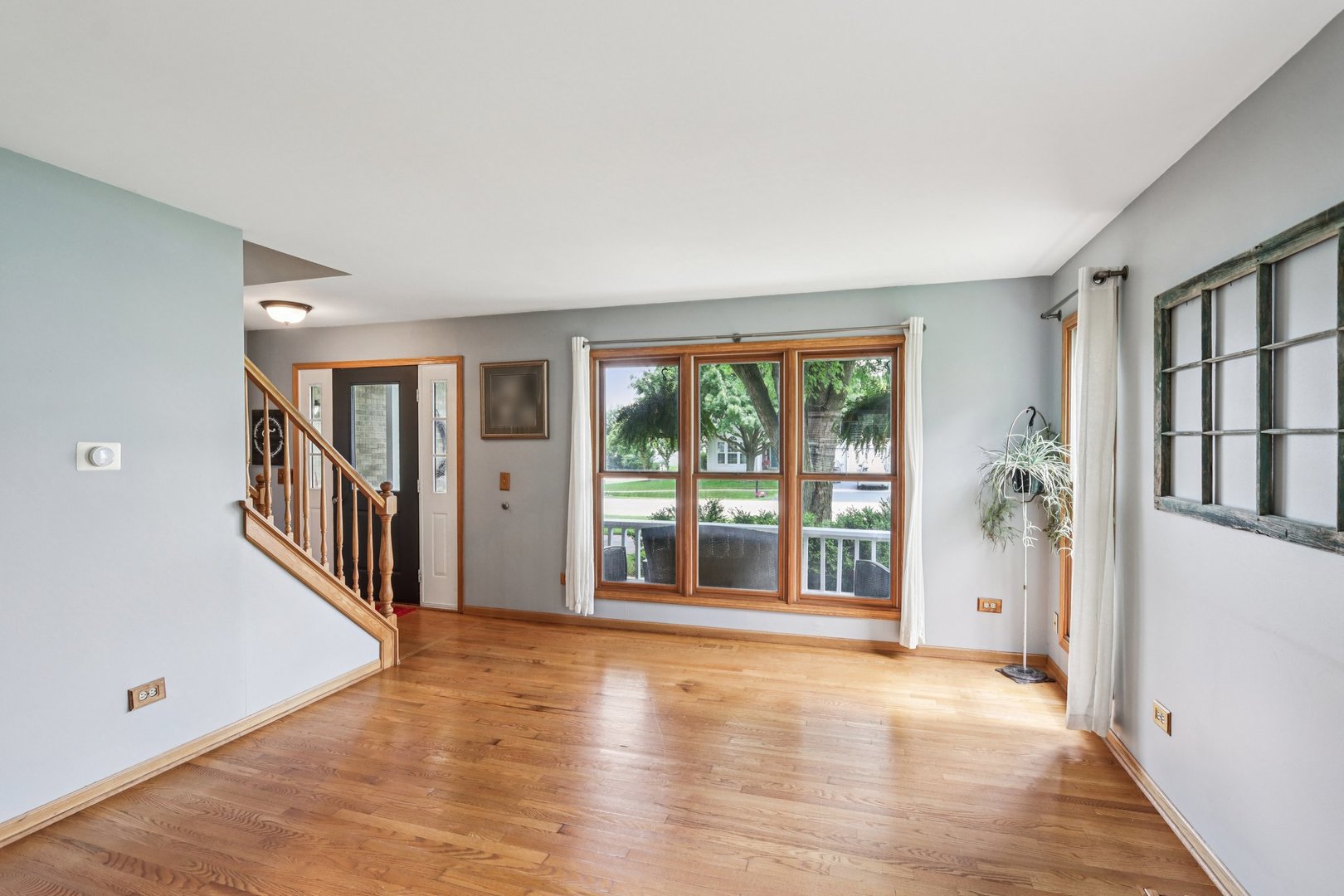 2101 Red Barn Court, Woodstock, IL 60098