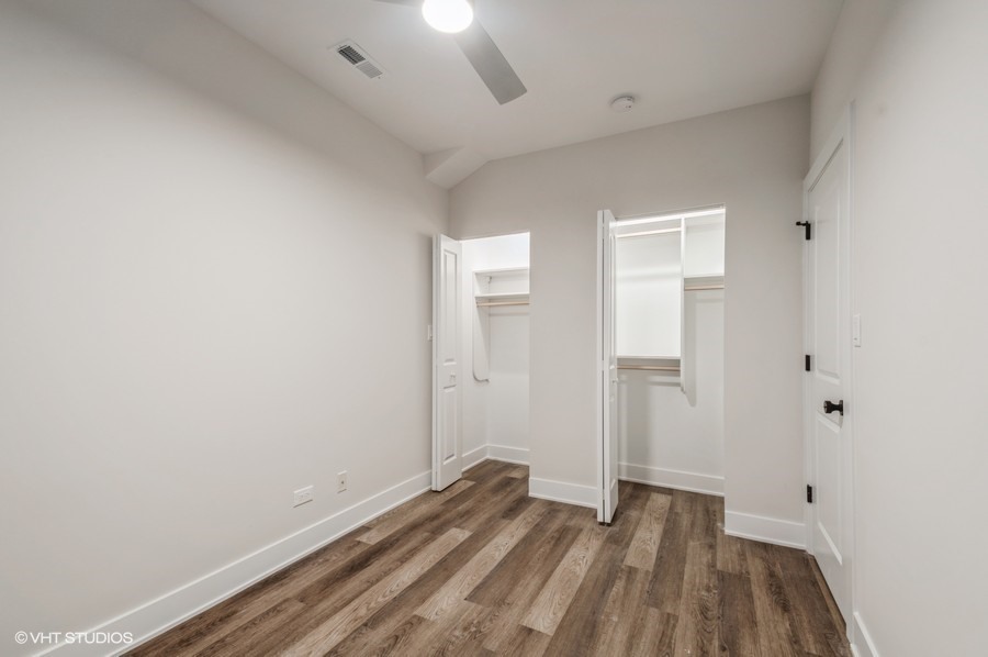 853 W Addison Street #G, Chicago, IL 60613