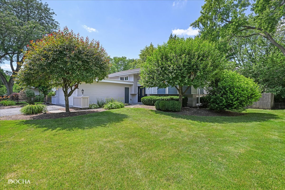 425 W Gartner Road, Naperville, IL 60540