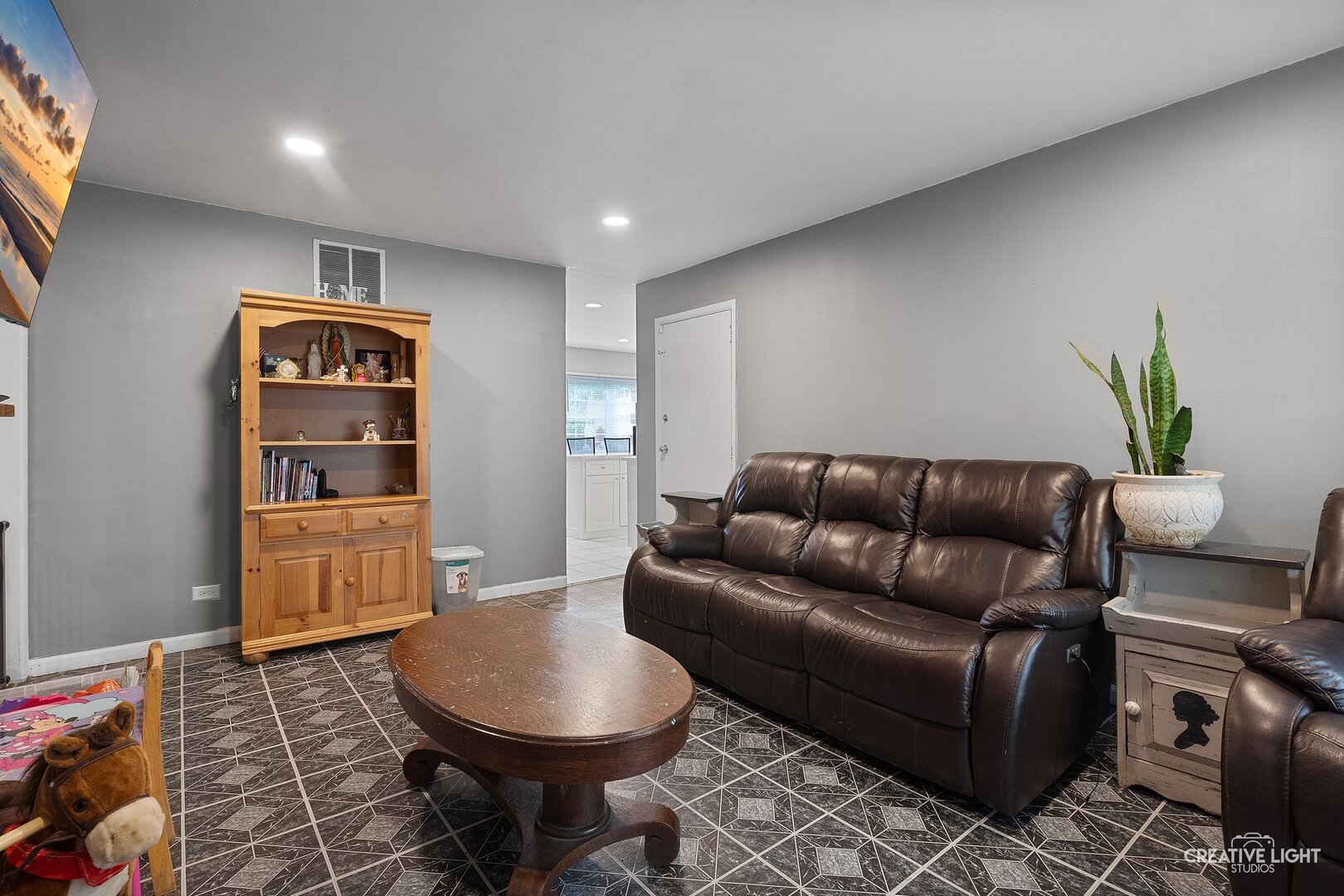 623 Lincoln Avenue, West Chicago, IL 60185