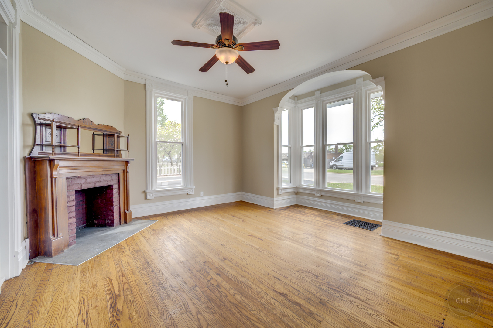 125 Arbor Avenue, West Chicago, IL 60185
