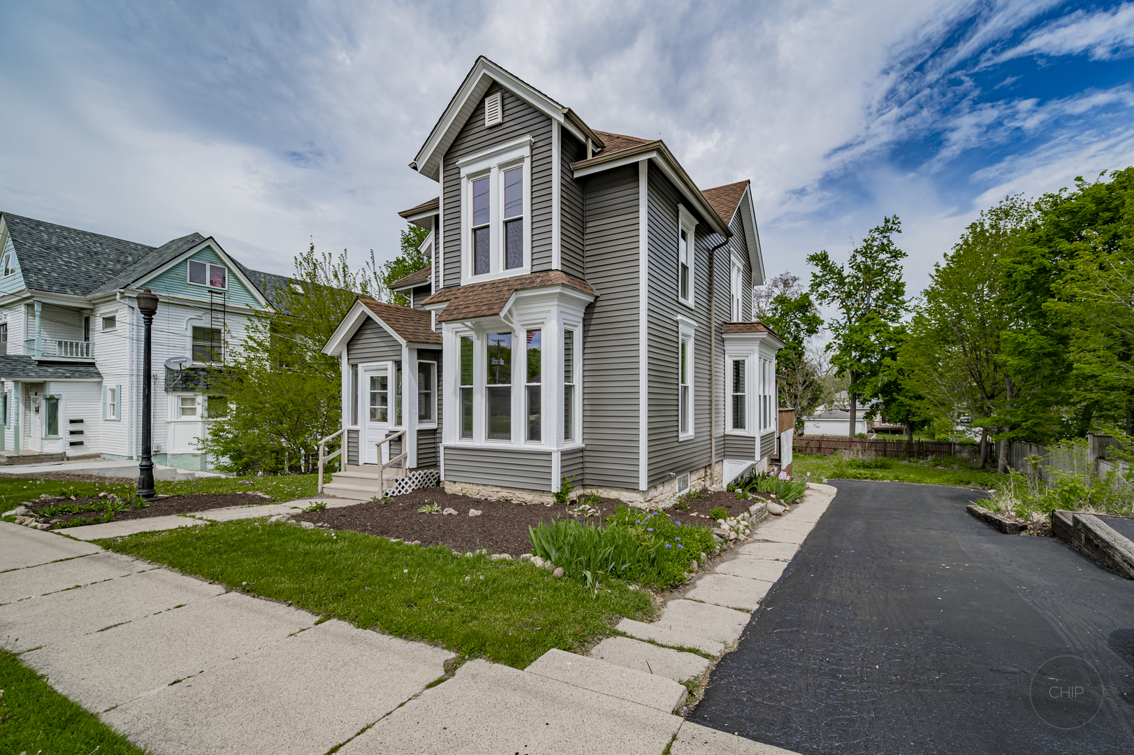 125 Arbor Avenue, West Chicago, IL 60185