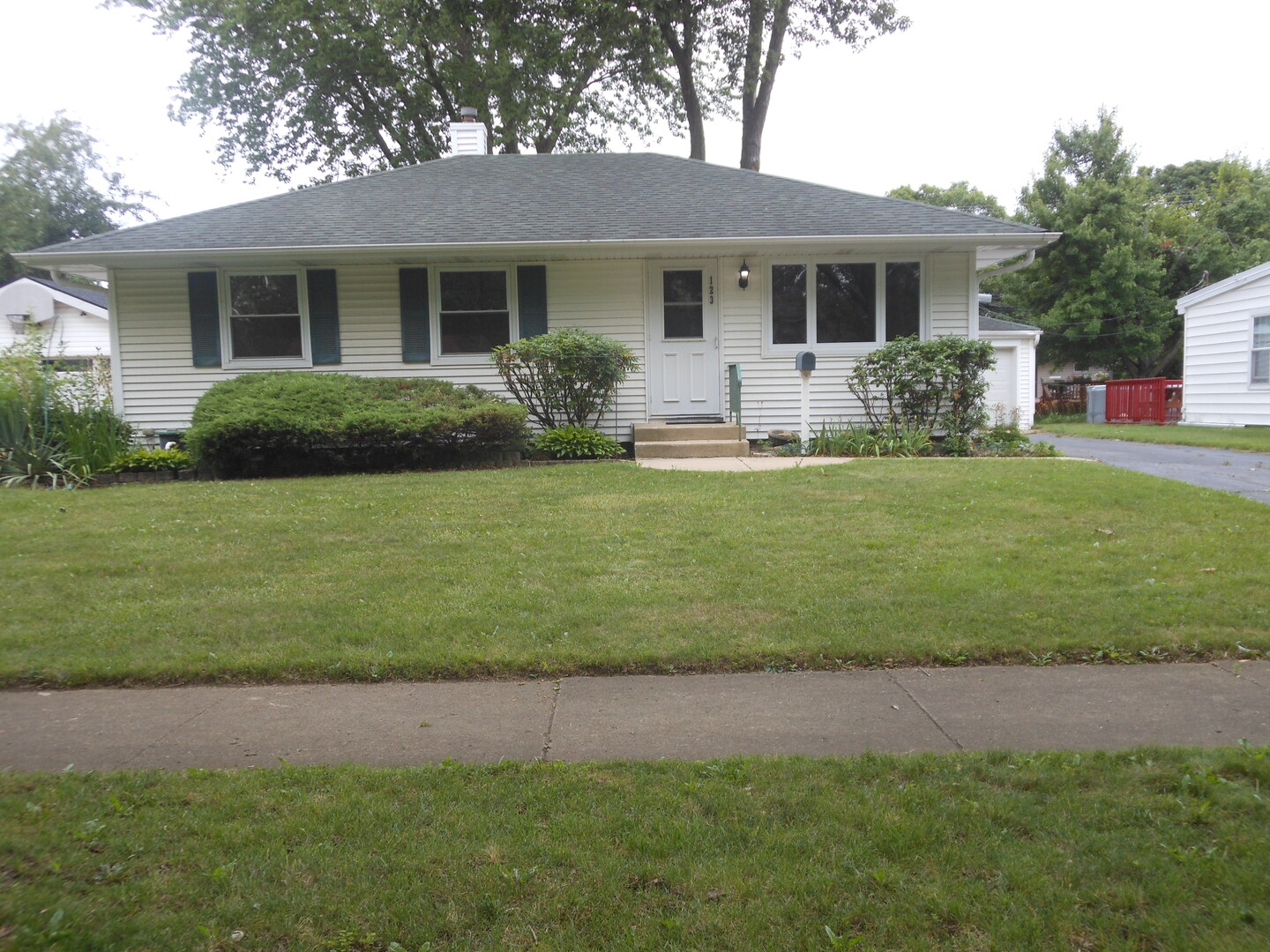 123 Fairlane Drive, Joliet, IL 60435