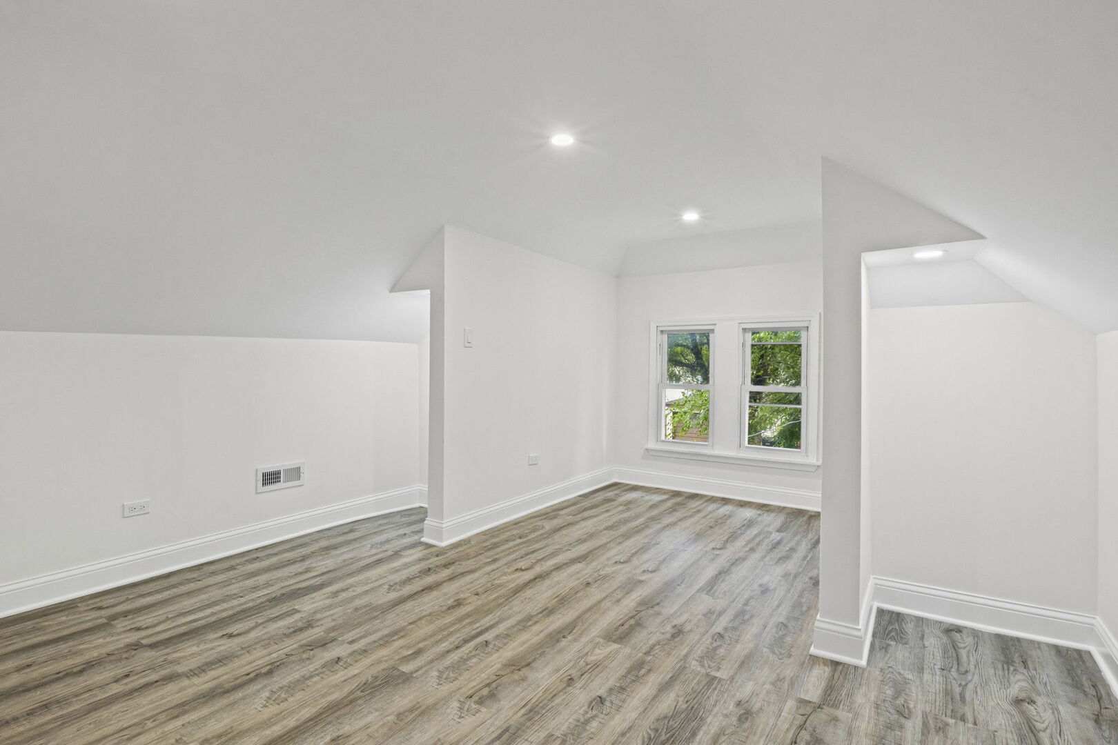 8915 S Racine Avenue, Chicago, IL 60620