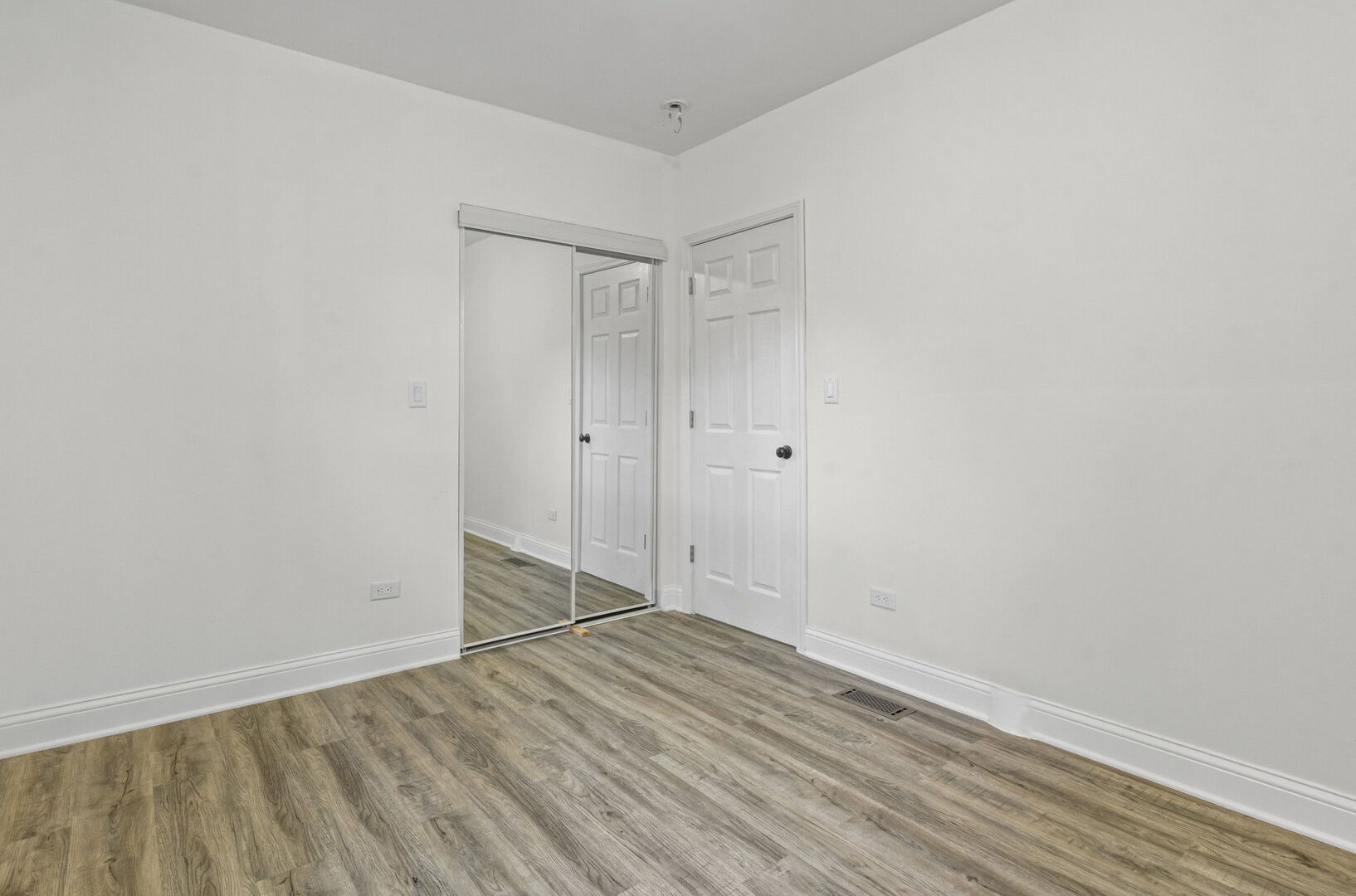 8915 S Racine Avenue, Chicago, IL 60620