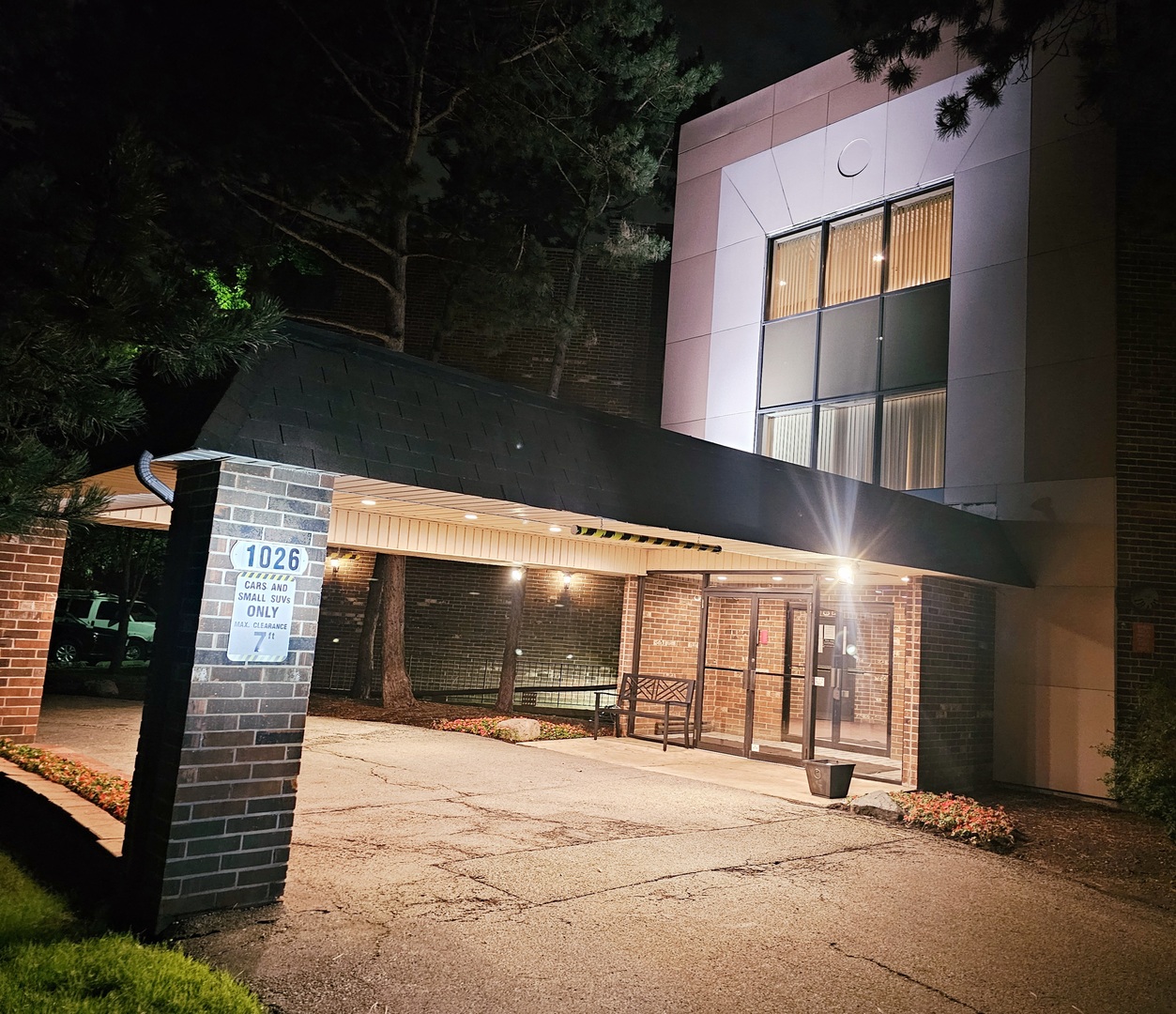 1026 Castilian Court #114, Glenview, IL 60025