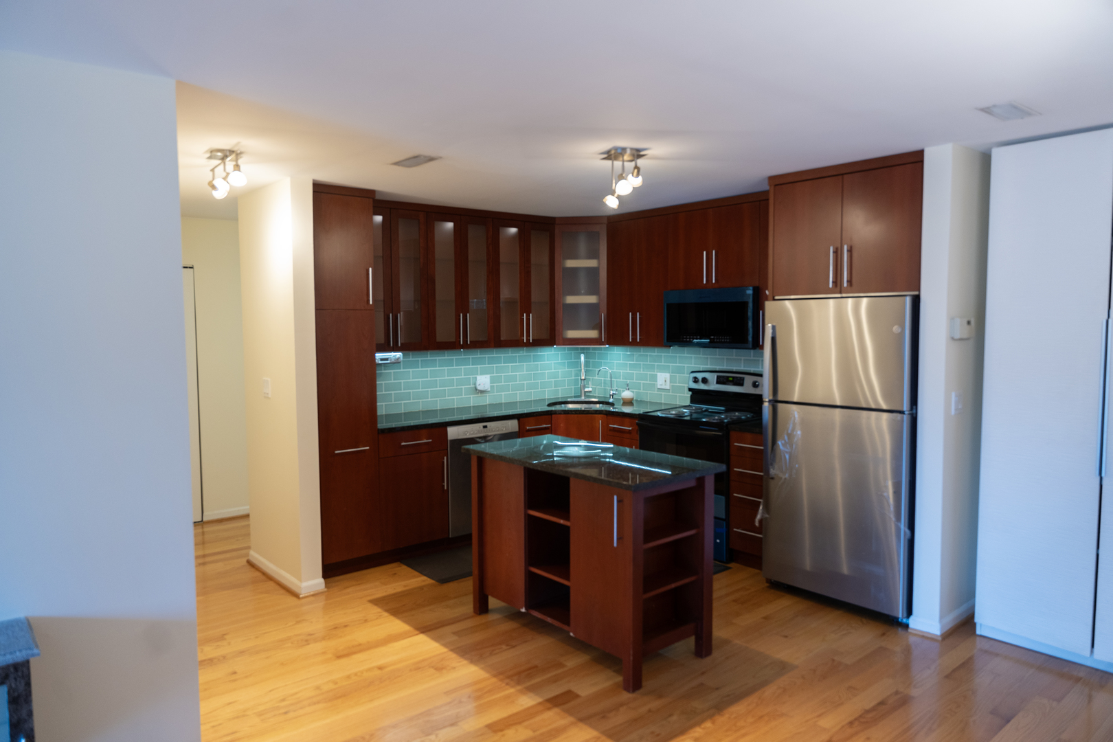 1026 Castilian Court #114, Glenview, IL 60025