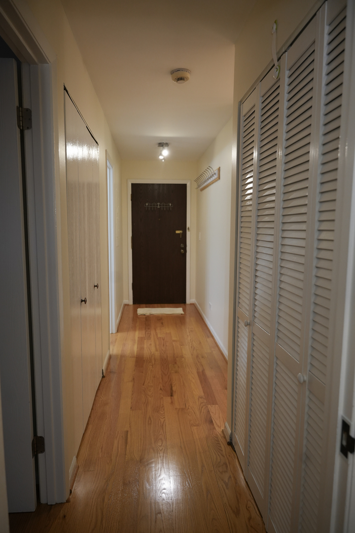 1026 Castilian Court #114, Glenview, IL 60025