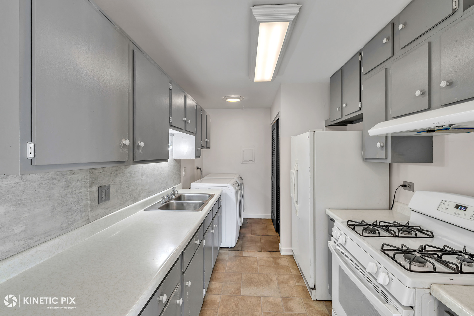 236 Algonquin Court #D, Bolingbrook, IL 60440