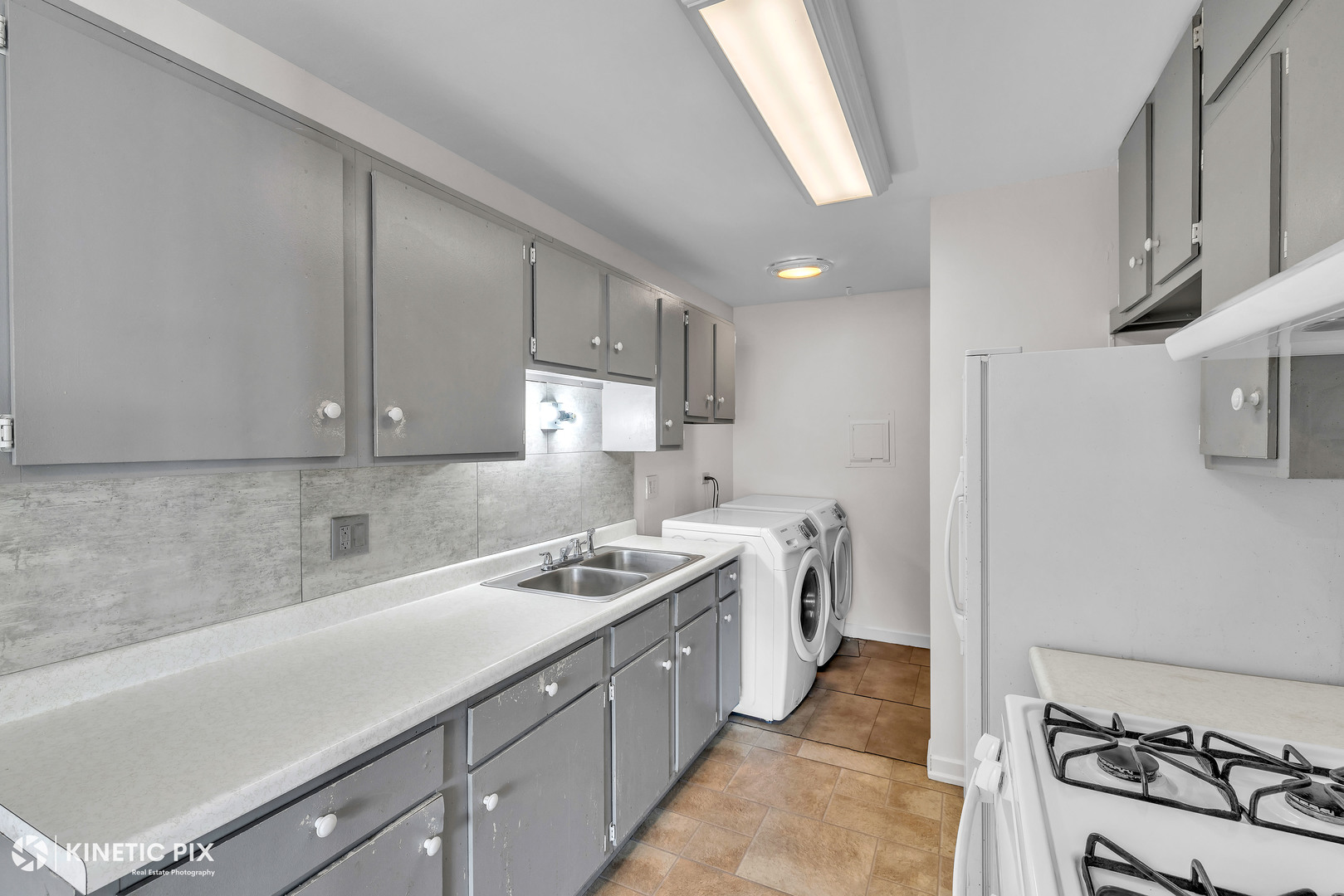 236 Algonquin Court #D, Bolingbrook, IL 60440