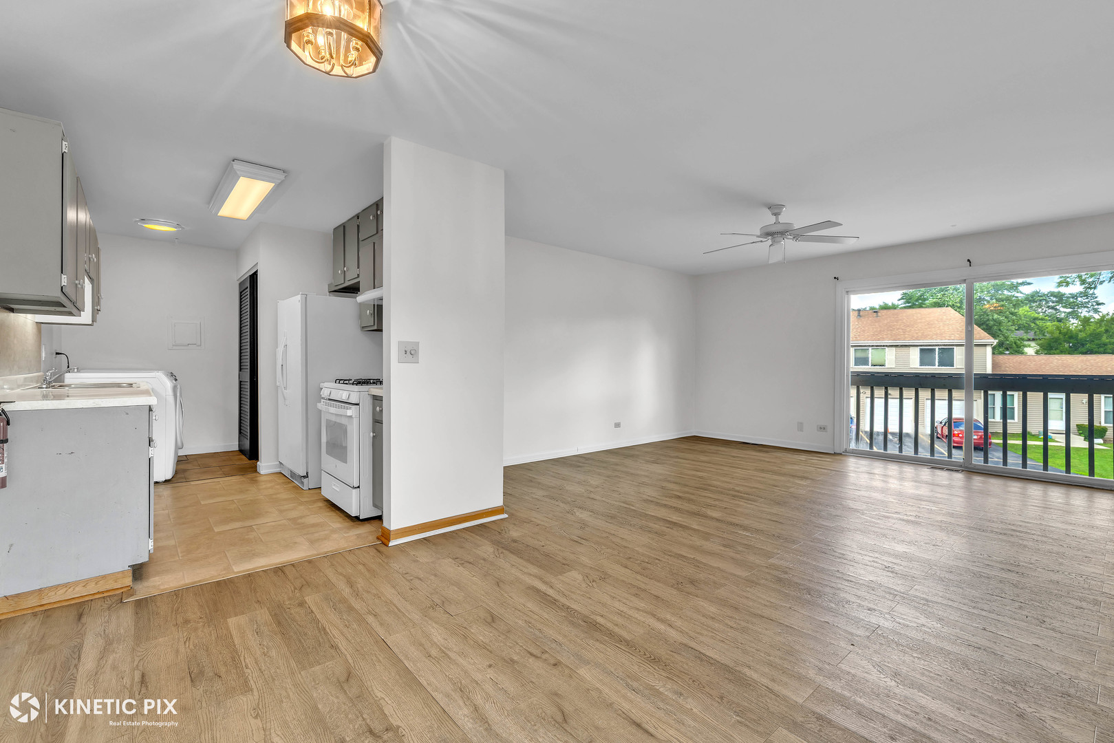 236 Algonquin Court #D, Bolingbrook, IL 60440