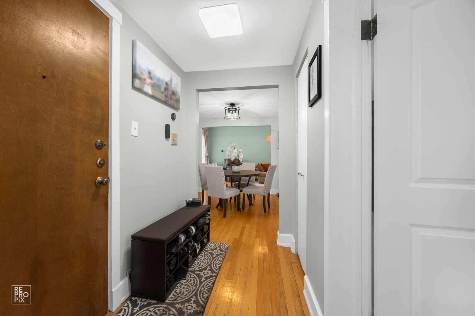 853 W CARMEN Avenue #2D, Chicago, IL 60640