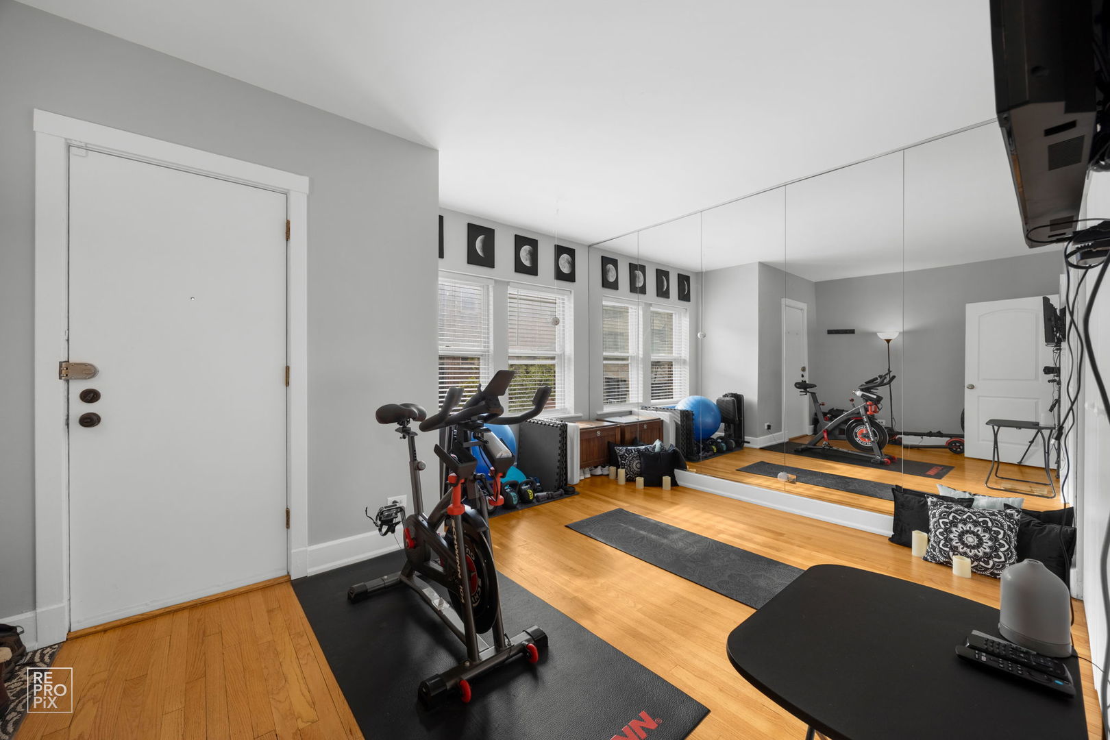 853 W CARMEN Avenue #2D, Chicago, IL 60640