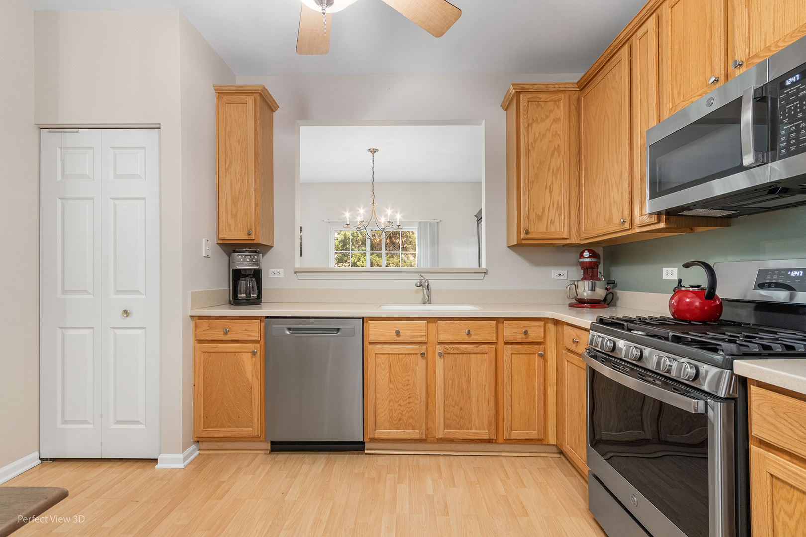 822 Amelia Court, Grayslake, IL 60030