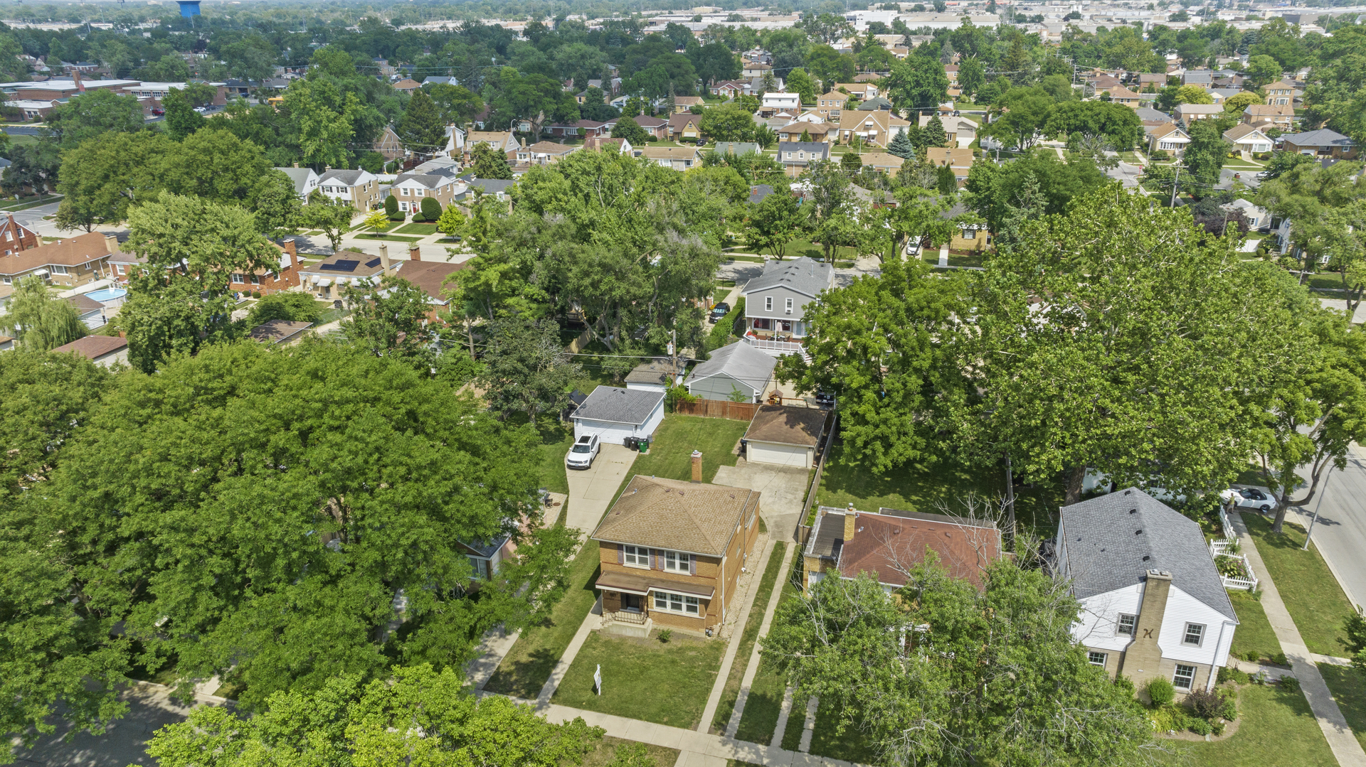 1847 Newcastle Avenue, Westchester, IL 60154