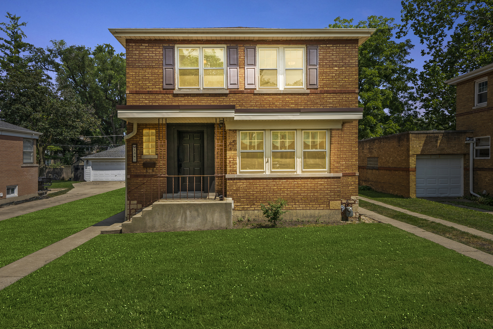 1847 Newcastle Avenue, Westchester, IL 60154