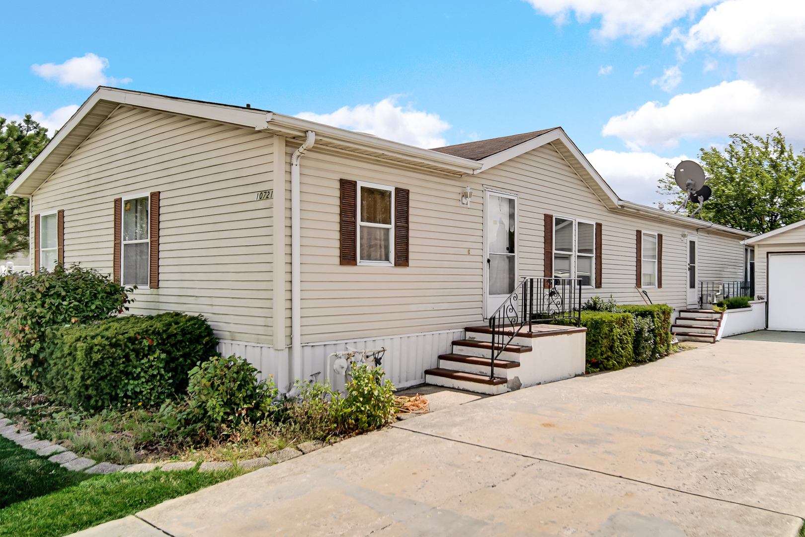 10721 W Gateway Drive, Frankfort, IL 60423