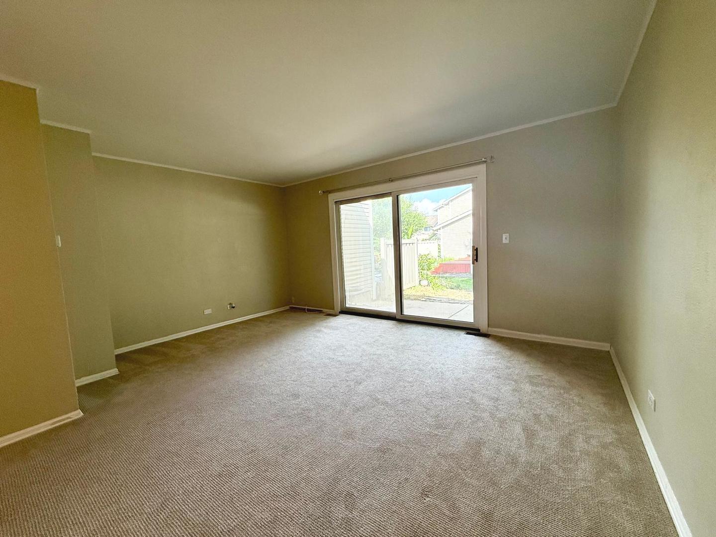 1099 E Randville Drive, Palatine, IL 60074