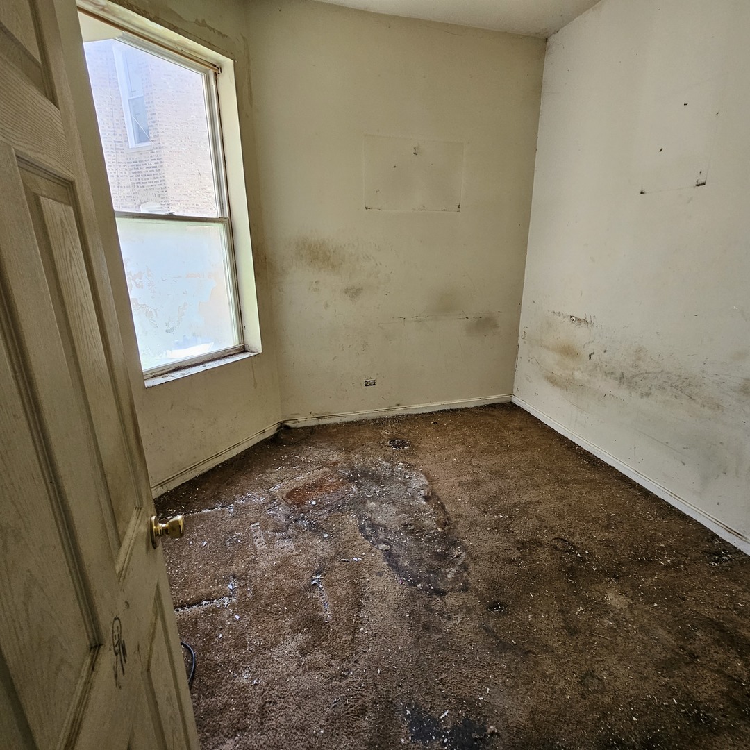 3931 W Lexington Street, Chicago, IL 60624