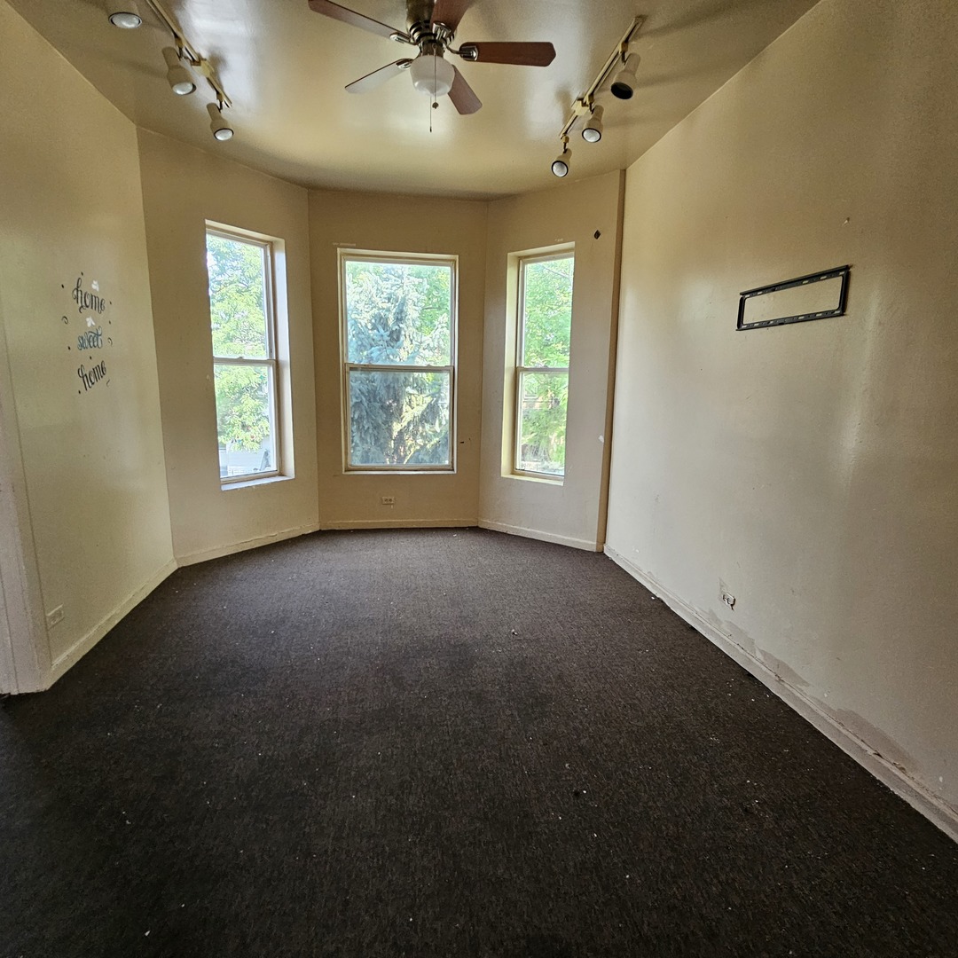 3931 W Lexington Street, Chicago, IL 60624