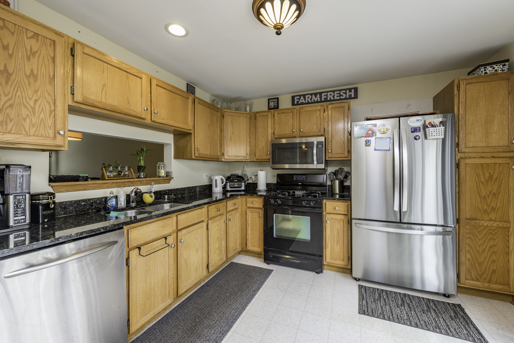 1154 Cambridge Drive, Grayslake, IL 60030