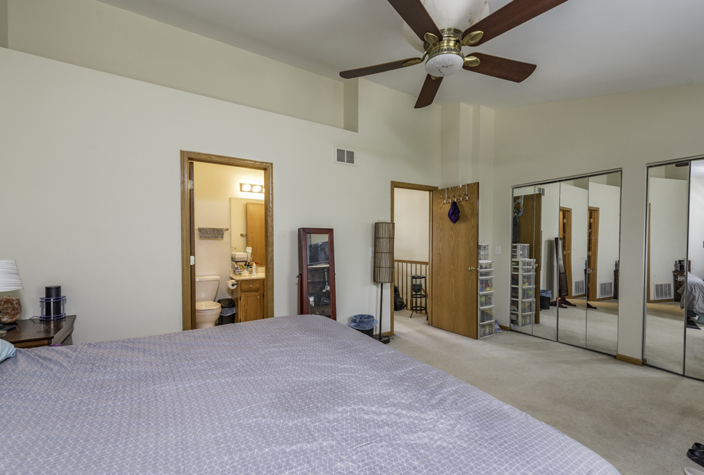 1154 Cambridge Drive, Grayslake, IL 60030