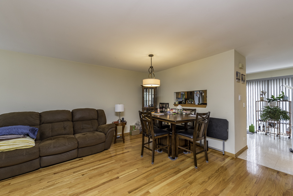 1154 Cambridge Drive, Grayslake, IL 60030