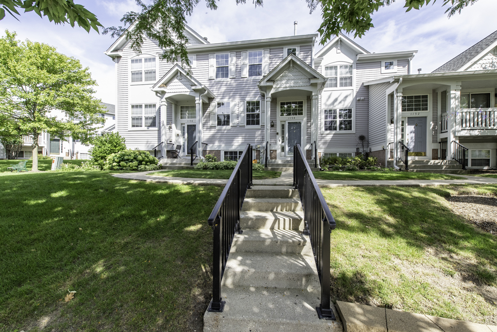1154 Cambridge Drive, Grayslake, IL 60030