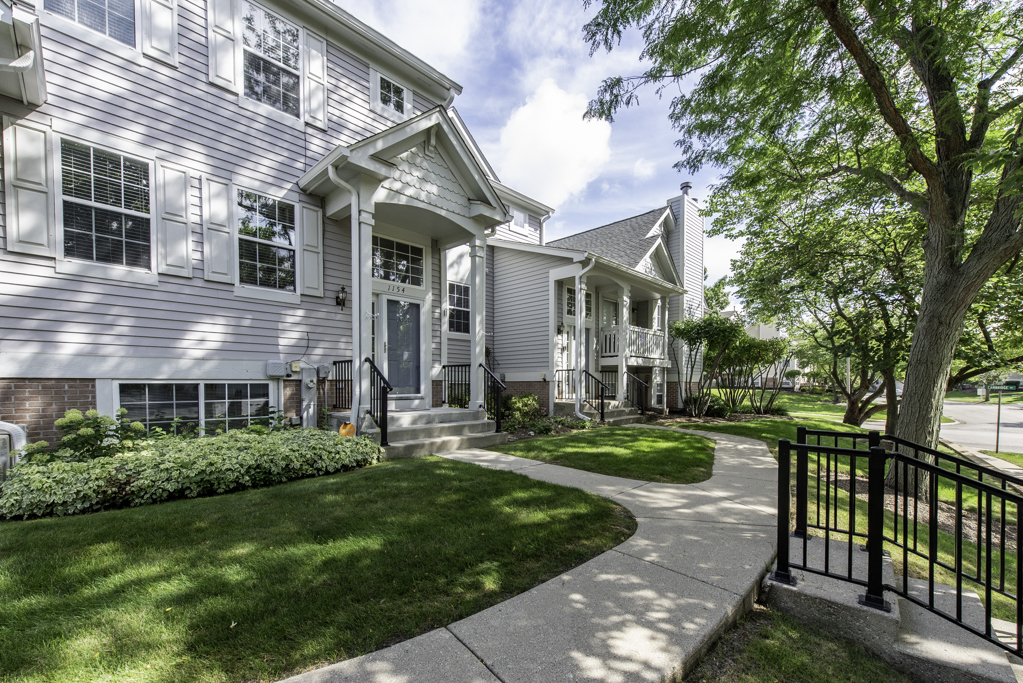 1154 Cambridge Drive, Grayslake, IL 60030