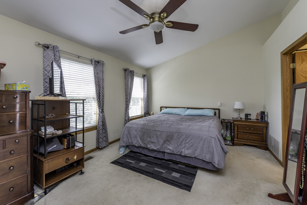 1154 Cambridge Drive, Grayslake, IL 60030
