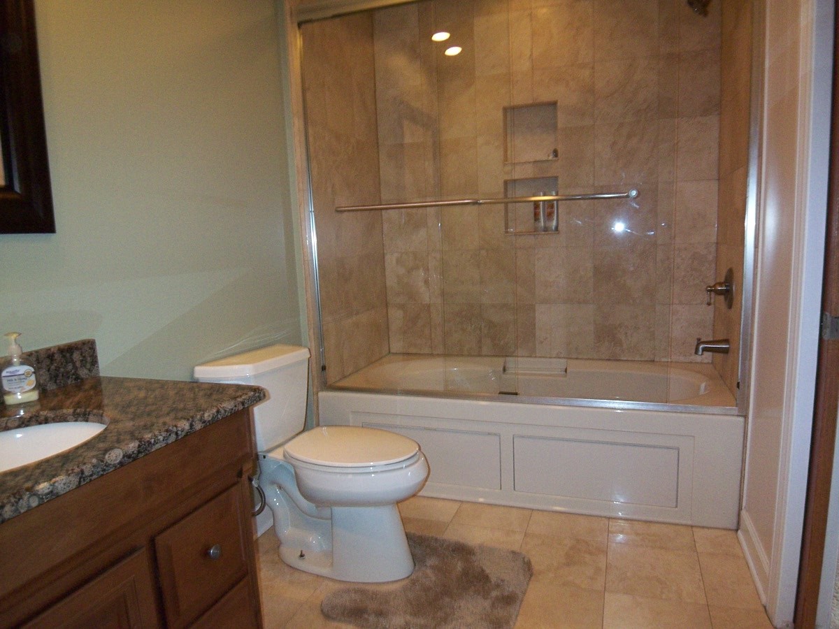 623 Willow Lane, Elk Grove Village, IL 60007
