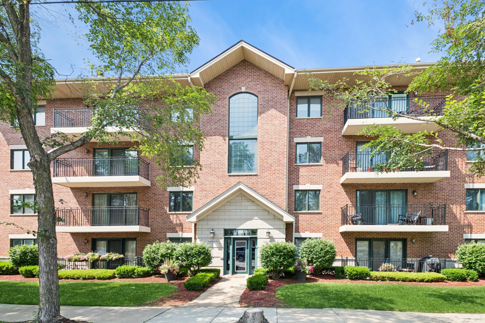 3720 W 111th Street #303, Chicago, IL 60655