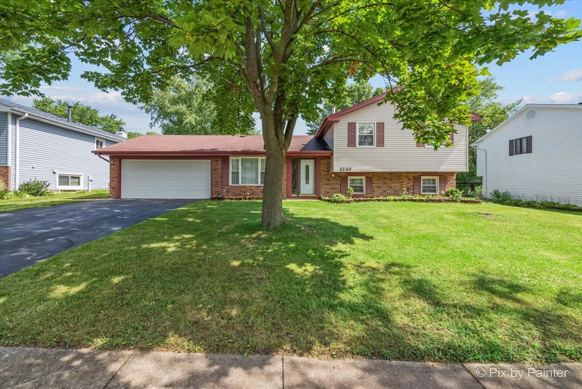 2320 Bayside Drive, Hanover Park, IL 60133